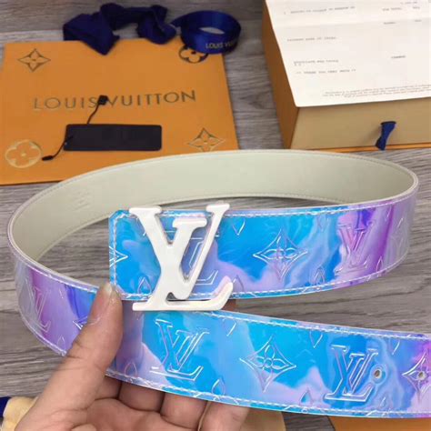 reflective lv belt.